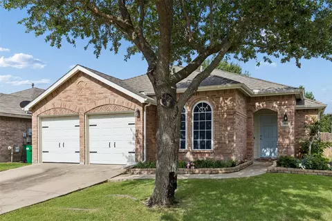 501 Fireberry Dr, Rockwall, TX 75087