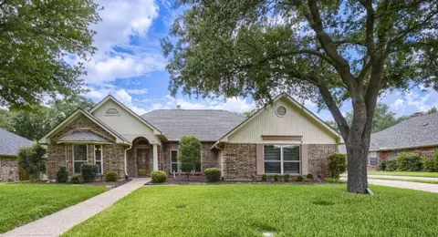 11 Kim Ct, Mansfield, TX 76063