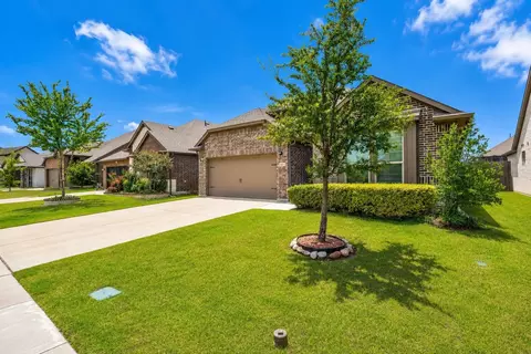 639 Congressional Ave, Red Oak, TX 75154