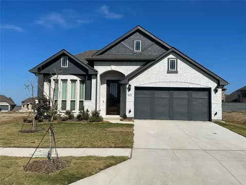 805 Twisted Leaf Ln, Little Elm, TX 76227