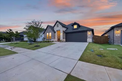 653 Godley Ranch Rd, Godley, TX 76044