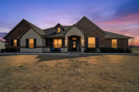 1180 Colina Pkwy, Farmersville, TX 75442