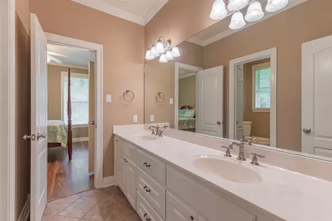 Bath - 245 Katie Ln, Ruston, LA 71270 photo 5 of 6
