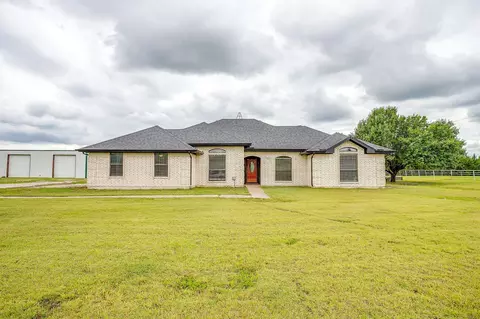 1050 Hampel Rd, Palmer, TX 75152