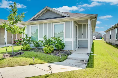 Exterior - 455 Eagle Wind Way, Ferris, TX 75125 photo 2 of 5