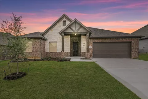 232 Gardenia Dr, Azle, TX 76020