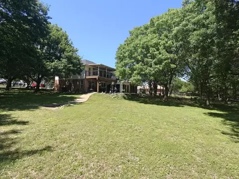 5210 Cliff Haven Dr, Dallas, TX 75236