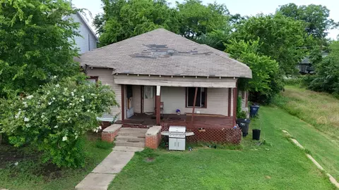 1713 E Tucker St, Fort Worth, TX 76104