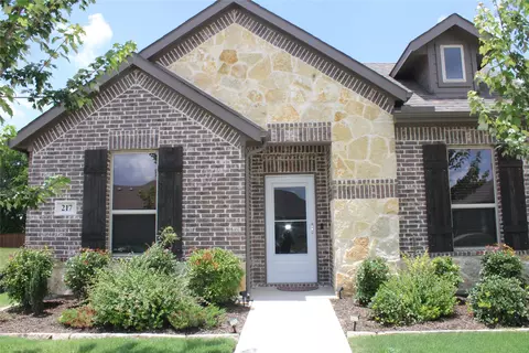 217 Foreman Dr, Midlothian, TX 76065