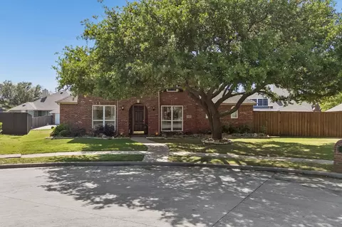 8410 Lexington Ct, Rowlett, TX 75089