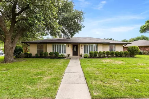1809 Greenway Dr, Plano, TX 75075