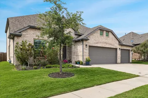 4341 Swallow Dr, Roanoke, TX 76262