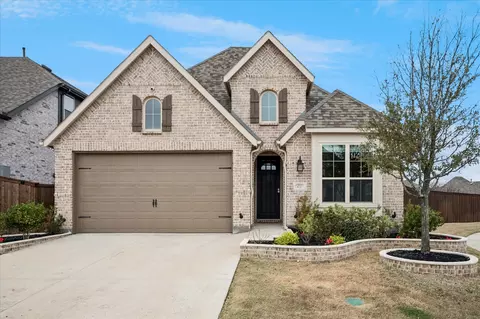 4737 Pin Oak Ct, Aubrey, TX 76227
