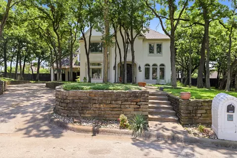 605 Shady Brook Ct, Southlake, TX 76092