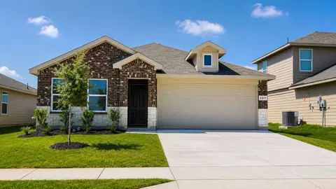 2217 Bakersfield Dr, Fort Worth, TX 76036