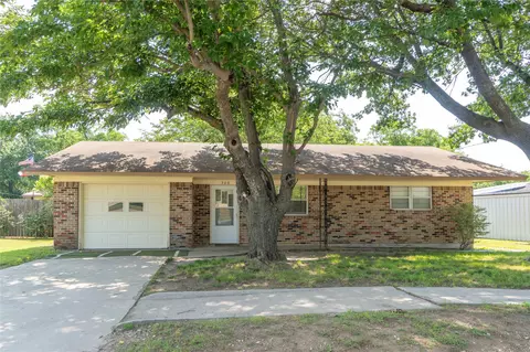 506 N Main St, Muenster, TX 76252