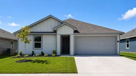 2205 Bakersfield Dr, Fort Worth, TX 76036