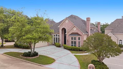7050 Walden Dr, Tyler, TX 75703