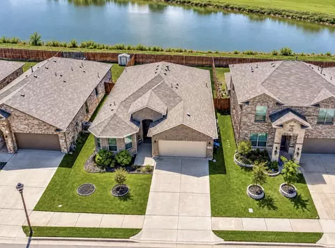 221 Oldcastle Way, Fort Worth, TX 76131