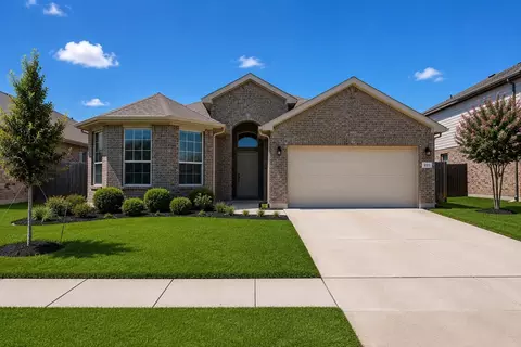 221 Oldcastle Way, Fort Worth, TX 76131