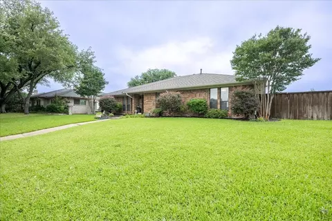 2223 Valley Ml, Carrollton, TX 75006
