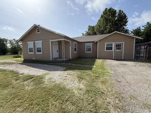 750 W Lingleville Rd, Stephenville, TX 76401