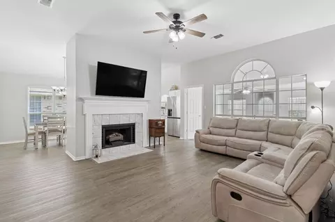 1909 Timberline Ln, Sherman, TX 75092