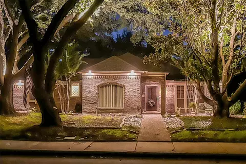 6016 Timber Creek Ln, Dallas, TX 75248