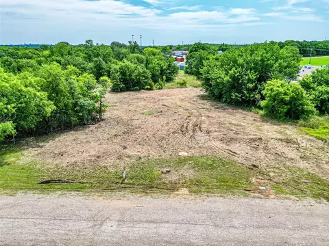 204 Willow Creek Ct, Mansfield, TX 76063