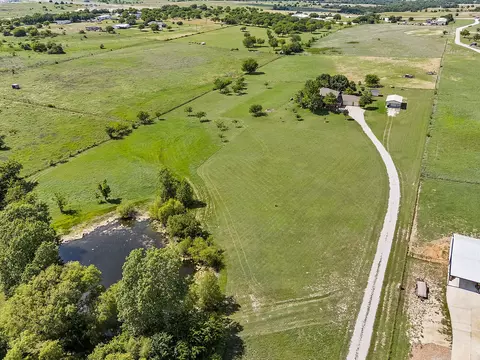 2141 Old Denton Rd, Decatur, TX 76234
