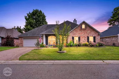 457 Grand Oaks Dr, Shreveport, LA 71106