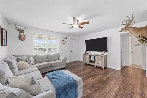 6301 Sydney Dr, Waco, TX 76708 photo 4