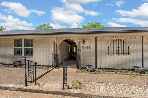 Exterior - 5444 Old Lorena Rd, Lorena, TX 76655 photo 2 of 11