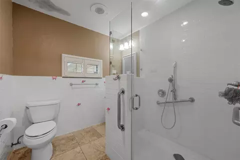 Bath - 5444 Old Lorena Rd, Lorena, TX 76655 photo 1 of 2