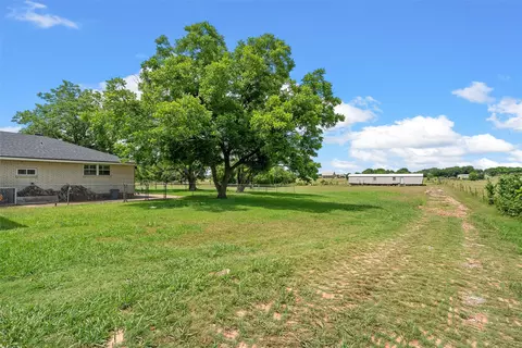 Exterior - 5444 Old Lorena Rd, Lorena, TX 76655 photo 7 of 11