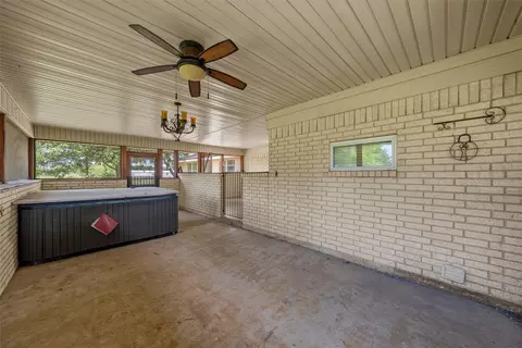 Exterior - 5444 Old Lorena Rd, Lorena, TX 76655 photo 5 of 11