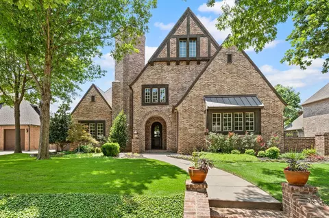 6804 Whittier Ln, Colleyville, TX 76034