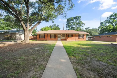 1102 Oaklawn Dr, Corsicana, TX 75110