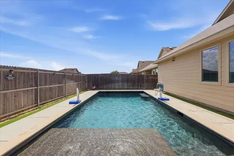 Exterior - 645 Ridgeback Trl, Haslet, TX 76052 photo 7 of 8