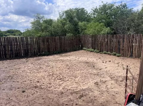 901 W Cherokee Ave, Comanche, TX 76442 photo 5
