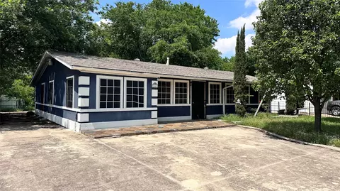 141 W Brownlee Ave, Dallas, TX 75224