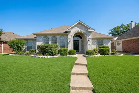 2802 Pecan Meadow Dr, Garland, TX 75040