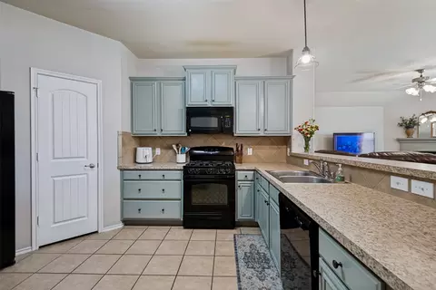 Kitchen - 2107 Thistle Ln, Forney, TX 75126 photo 3 of 3