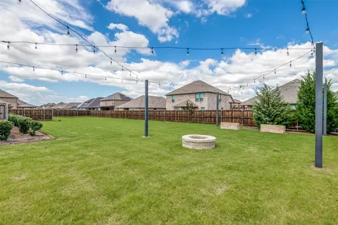 Exterior - 2107 Thistle Ln, Forney, TX 75126 photo 4 of 5