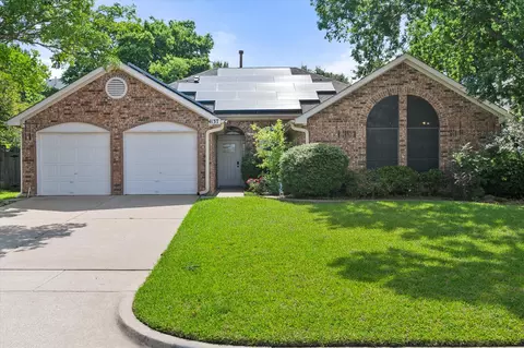 4137 Mapleridge Dr, Grapevine, TX 76051