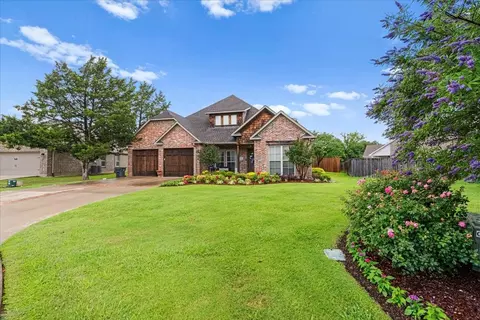 22 Dobbins Xing, Corsicana, TX 75110