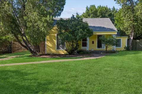 2021 Rosebud Dr, Irving, TX 75060
