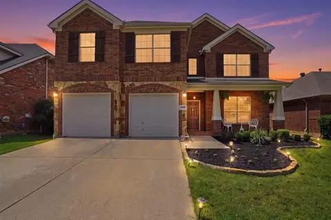 908 Lake Hollow Dr, Little Elm, TX 75068