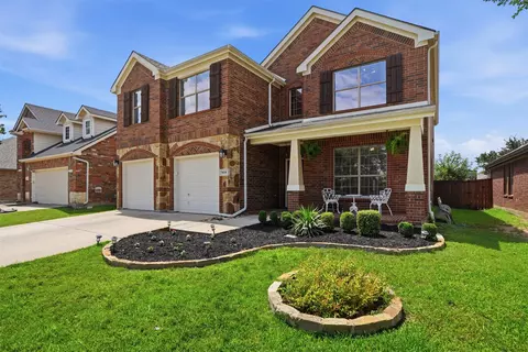 908 Lake Hollow Dr, Little Elm, TX 75068