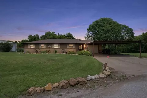 1802 Long Creek Ct, Granbury, TX 76049